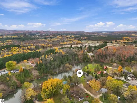 Ottawa Drive, Mesick, MI 49668 photo 4