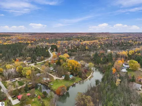 Ottawa Drive, Mesick, MI 49668 photo 9
