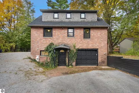 356 Huron St, Traverse City, MI 49686