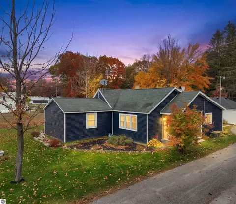 1166 N Morey Rd, Lake City, MI 49651