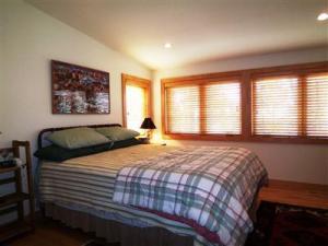 13590 Easy Ln, Harbert, MI 49115 photo 13