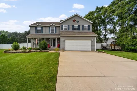 3137 Crabtree Dr, Tecumseh, MI 49286 photo 2
