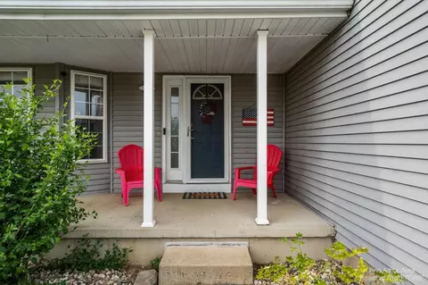 3137 Crabtree Dr, Tecumseh, MI 49286 photo 4