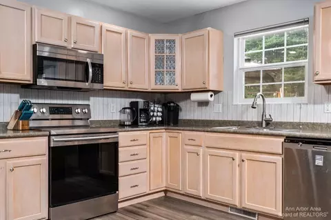 3137 Crabtree Dr, Tecumseh, MI 49286 photo 16