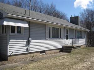8317 Leecrest Blvd, Onekama, MI 49675 photo 3
