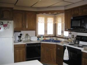 8317 Leecrest Blvd, Onekama, MI 49675 photo 6
