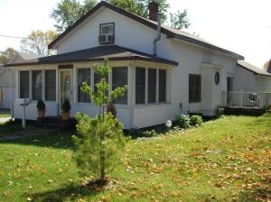 210 E Ash St, Three Oaks, MI 49128 photo 1