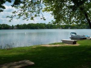 10831 Longpoint Dr, Plainwell, MI 49080 photo 3