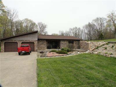1975 E Clear Lk, Buchanan, MI 49107 photo 1