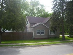 329 First St, Edmore, MI 48829 photo 2