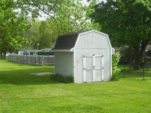 329 First St, Edmore, MI 48829 photo 4