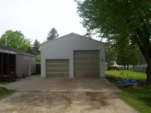 329 First St, Edmore, MI 48829 photo 3