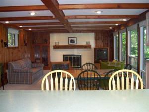 6009 Hamlin Cir, Baldwin, MI 49304 photo 2