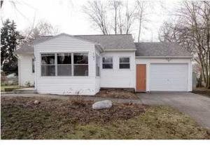 310 N West St, Lowell, MI 49331 photo 3