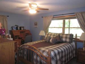 1550 E Colby Rd, Stanton, MI 48888 photo 8