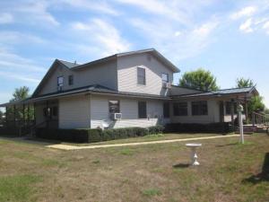 1550 E Colby Rd, Stanton, MI 48888 photo 3