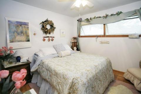 672 Melrose St, Plainwell, MI 49080 photo 9
