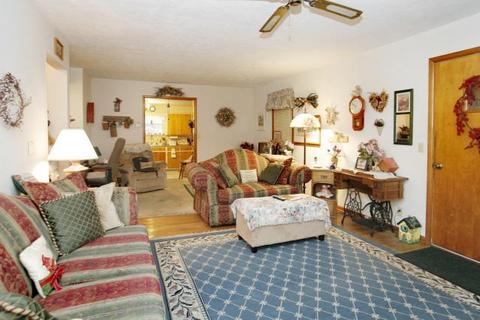 672 Melrose St, Plainwell, MI 49080 photo 4