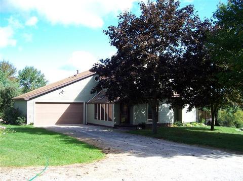 10998 W Ward Rd, Blanchard, MI 49310 photo 2
