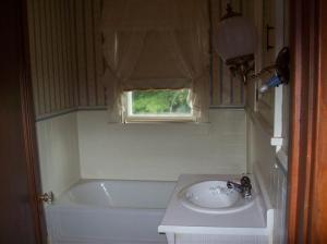 1495 E Main St, Edmore, MI 48829 photo 7