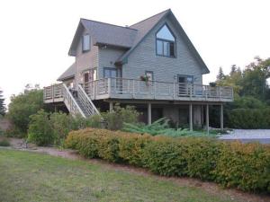 3211 State St, Arcadia, MI 49613 photo 1