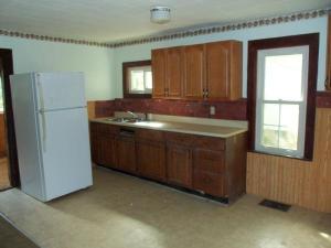415 S Matteson, Bronson, MI 49028 photo 4