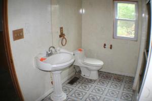 415 S Matteson, Bronson, MI 49028 photo 11