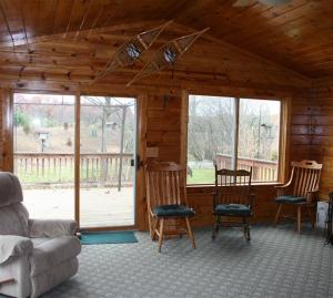 916 W Ellis Ave, Belding, MI 48809 photo 9