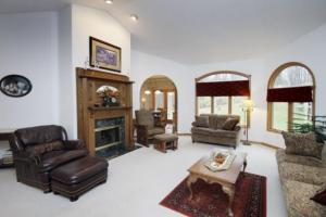 7974 Foxboro Ln, Augusta, MI 49012 photo 4