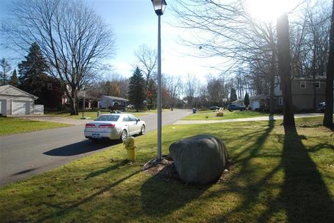 549 Adapointe Dr SE, Ada, MI 49301 photo 23