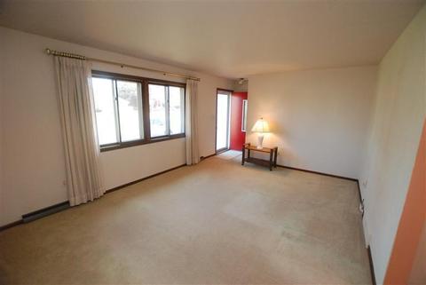 549 Adapointe Dr SE, Ada, MI 49301 photo 4