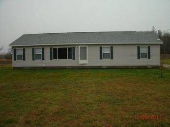 2090 E Maple Rd, Clare, MI 48617 photo 1