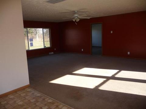 2090 E Maple Rd, Clare, MI 48617 photo 3