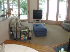2287 S Apache Dr, Shelby, MI 49455 photo 4