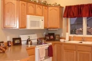 1828 Railside Ct, Dorr, MI 49323 photo 10