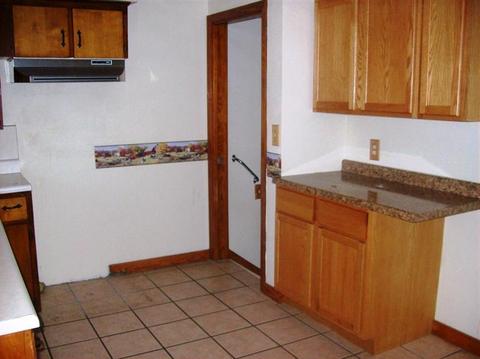 819 Park St, Belding, MI 48809 photo 10