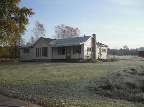 1979 S Derby, Sidney, MI 48885 photo 2
