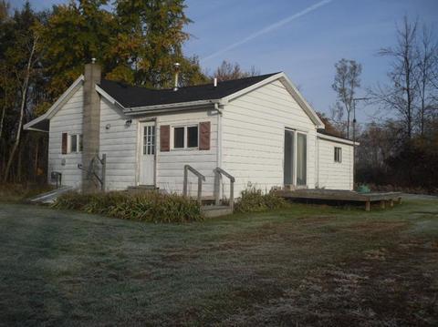 1979 S Derby, Sidney, MI 48885 photo 4