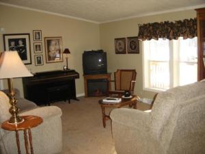 2585 E 58th St, Newaygo, MI 49337 photo 3