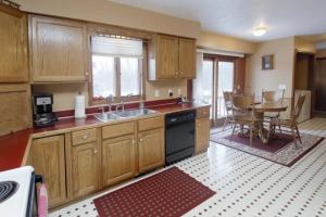1096 11th St, Plainwell, MI 49080 photo 7