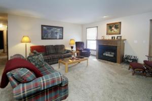 1096 11th St, Plainwell, MI 49080 photo 2