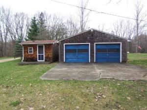 8656 Peninsula St, Evart, MI 49631 photo 3