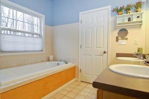 6178 Becht Rd, Coloma, MI 49038 photo 8