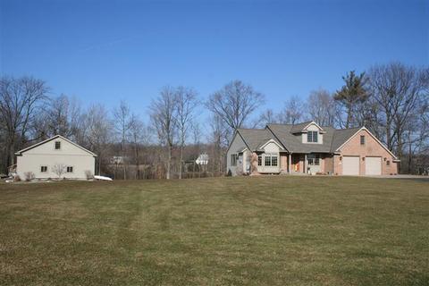 4162 Meyer Dr, Hamilton, MI 49419 photo 2