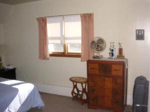 808 Maple St, Manistee, MI 49660 photo 12