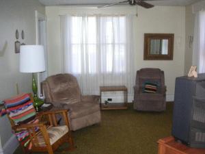 808 Maple St, Manistee, MI 49660 photo 5