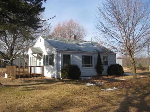 325 Fourth St, Trufant, MI 49347 photo 1
