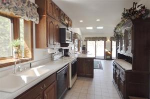 264 E Gull Lake Dr, Augusta, MI 49012 photo 10