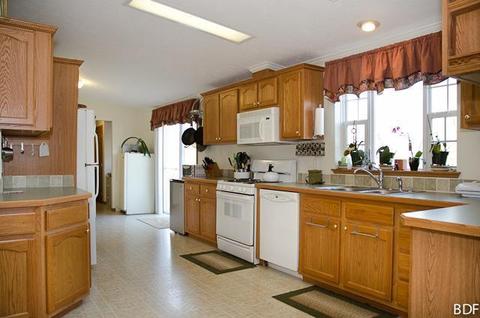 2483 E Glendora, Buchanan, MI 49107 photo 3