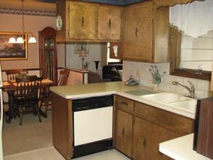 7438 Windgate Dr, Jenison, MI 49428 photo 2
